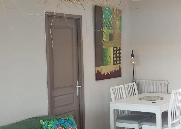 Le Capestang 公寓 *